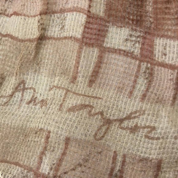 Ann Taylor scarf which is +60” long - Picture 5 of 5